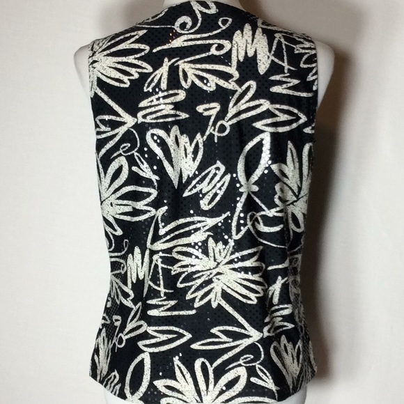 Sequin Front & Back Floral Print Sleeveless Top - Picture 3 of 4